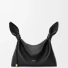 Mittlere Scarf Bag aus glattem Kalbsleder Mittlere Scarf Bag aus glattem Kalbsleder
