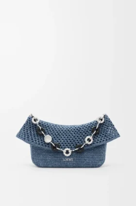 Ola-Tasche in mittlerer Grösse aus Häkelstoff