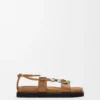Pebble-Perlen Fussbett-Sandale aus Nappa-Lammleder Pebble-Perlen Fussbett-Sandale aus Nappa-Lammleder