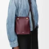 Pebble-Pouches aus glattem Kalbsleder Pebble-Pouches aus glattem Kalbsleder