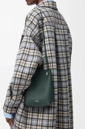 Pebble-Pouches aus glattem Kalbsleder