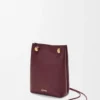 Pebble-Pouches aus glattem Kalbsleder Pebble-Pouches aus glattem Kalbsleder