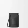 Pebble-Würfel-Tasche aus klassischem Kalbsleder Pebble-Würfel-Tasche aus klassischem Kalbsleder