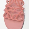 «Petal Anagram»-Pantolette aus mit Strasssteinen verziertem Wildleder «Petal Anagram»-Pantolette aus mit Strasssteinen verziertem Wildleder