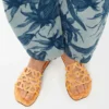 «Petal Anagram»-Slipper aus besticktem Canvas «Petal Anagram»-Slipper aus besticktem Canvas