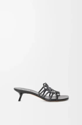 «Petal Anagram»-Slipper aus weichem Kalbsleder