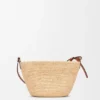 Pochette-Tasche «Slit» aus Raffia und Kalbsleder