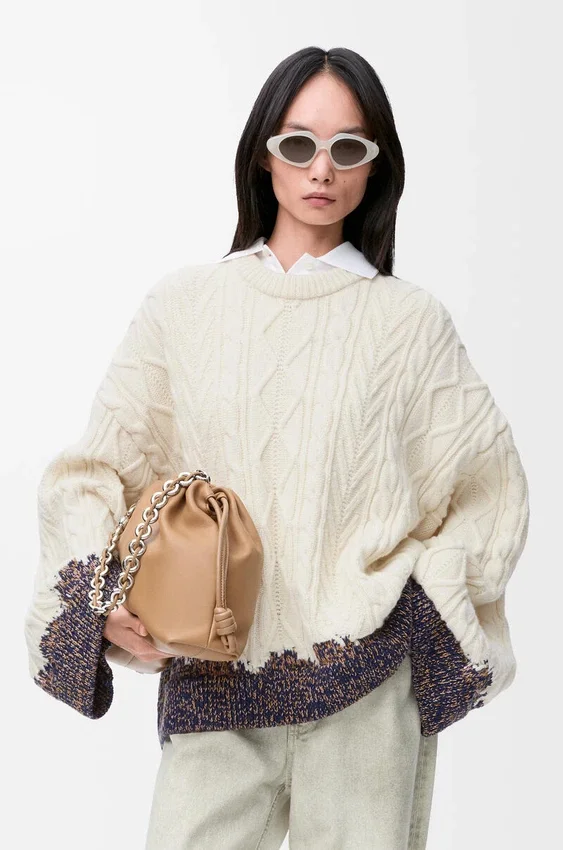 Pullover aus Wolle Pullover aus Wolle