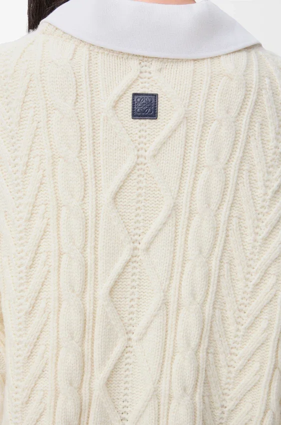 Pullover aus Wolle Pullover aus Wolle