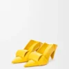 Pumps «Origami Con» mit Klappe hinten aus Lammleder Pumps «Origami Con» mit Klappe hinten aus Lammleder