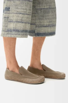 Rio-Loafer aus Wildleder und Raffia