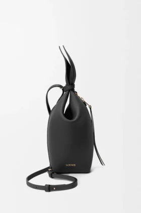 Scarf-Rucksack aus glattem Kalbsleder