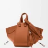 Small Hammock-Tasche aus klassischem Kalbsleder Small Hammock-Tasche aus klassischem Kalbsleder