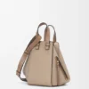 Small Hammock-Tasche aus weichem, genarbtem Kalbsleder Small Hammock-Tasche aus weichem, genarbtem Kalbsleder