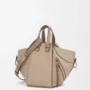 Small Hammock-Tasche aus weichem, genarbtem Kalbsleder Small Hammock-Tasche aus weichem, genarbtem Kalbsleder