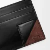 Switch-Kartenetui in schlichtem Design aus geschmeidigem genarbtem Kalbsleder und Wildleder Switch-Kartenetui in schlichtem Design aus geschmeidigem genarbtem Kalbsleder und Wildleder