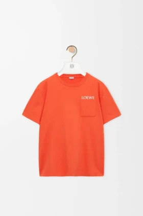 T-Shirt in lockerer Passform aus Baumwolle
