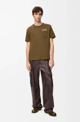 T-Shirt in lockerer Passform aus Baumwolle