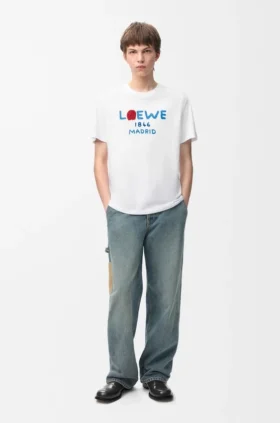 T-Shirt in lockerer Passform aus Baumwolle