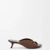 Weiche Pantolette mit «Pebble»-Design aus Stoff in Raffia-Optik