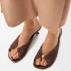 Weiche Pantolette mit «Pebble»-Design aus Stoff in Raffia-Optik