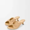 Weiche Pantolette mit «Pebble»-Design aus Stoff in Raffia-Optik