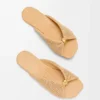 Weiche Pantolette mit «Pebble»-Design aus Stoff in Raffia-Optik Weiche Pantolette mit «Pebble»-Design aus Stoff in Raffia-Optik
