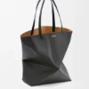 XL Puzzle Fold Tote aus glänzendem Kalbsleder