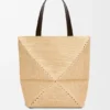 XL Puzzle Fold Tote aus Raffia XL Puzzle Fold Tote aus Raffia