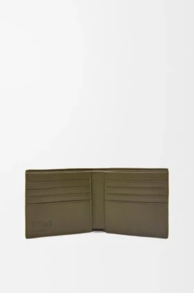 Zweifach gefaltetes Portemonnaie aus strukturiertem klassischem Kalbsleder